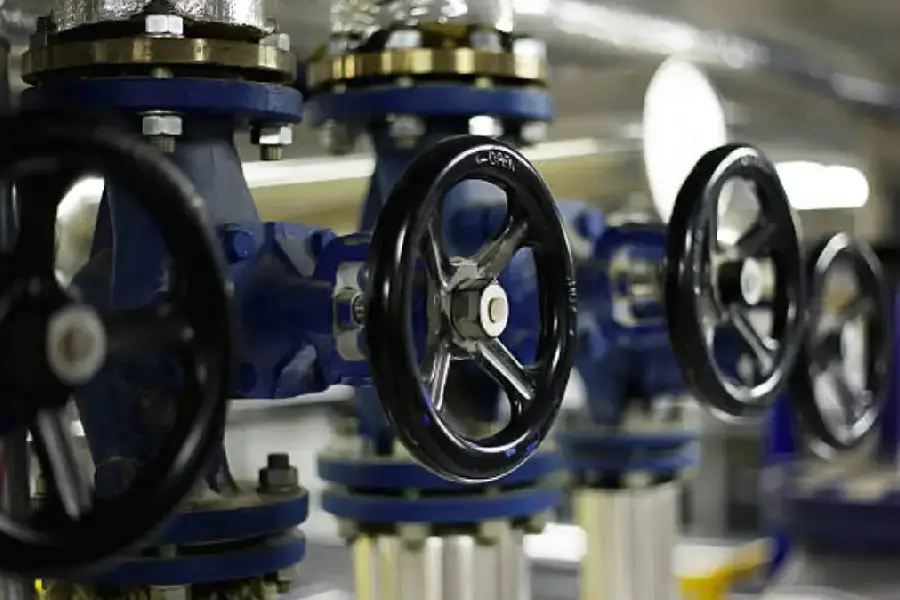 aplicaciones de válvulas de acero al carbono en la industria petrolera